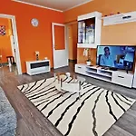 Rino****, 58m², 170m From The 아파트 리예카