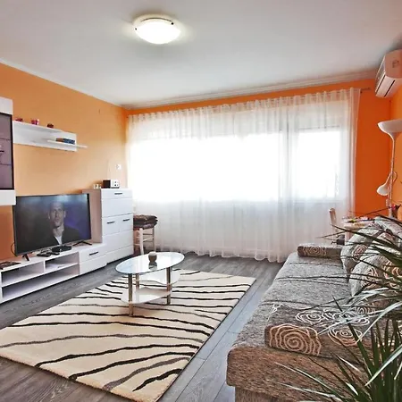 Rino****, 58m², 170m From The Lejlighed
