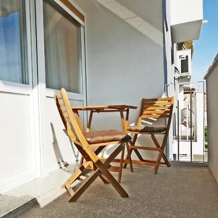 Rino****, 58m², 170m From The Lejlighed *