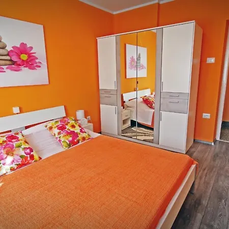 Rino****, 58m², 170m From The Lejlighed *