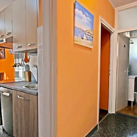 Apartman Rino****, 58m², 170m From The