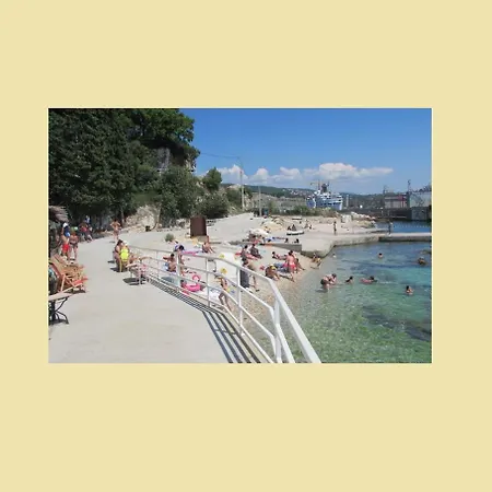 Apartman Rino****, 58m², 170m From The Rijeka