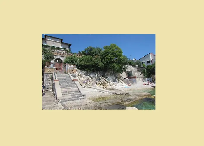 Apartman Rino****, 58m², 170m From The *