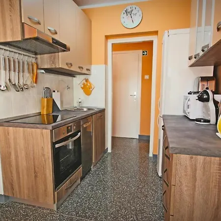 Rino****, 58m², 170m From The