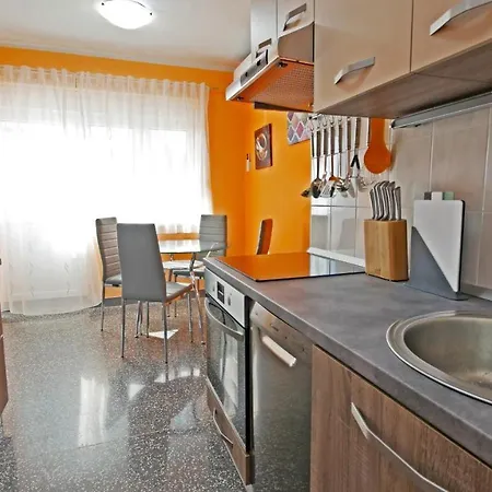 Rino****, 58m², 170m From The Appartement