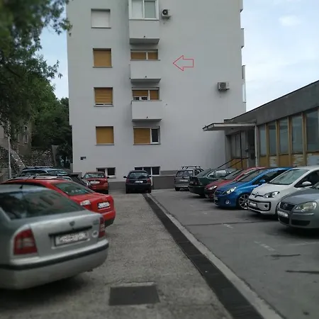 Appartement Rino****, 58m², 170m From The Rijeka