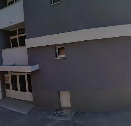 Apartman Rino****, 58m², 170m From The Rijeka