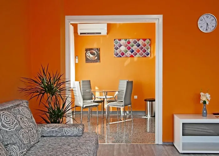 Rino****, 58m², 170m From The